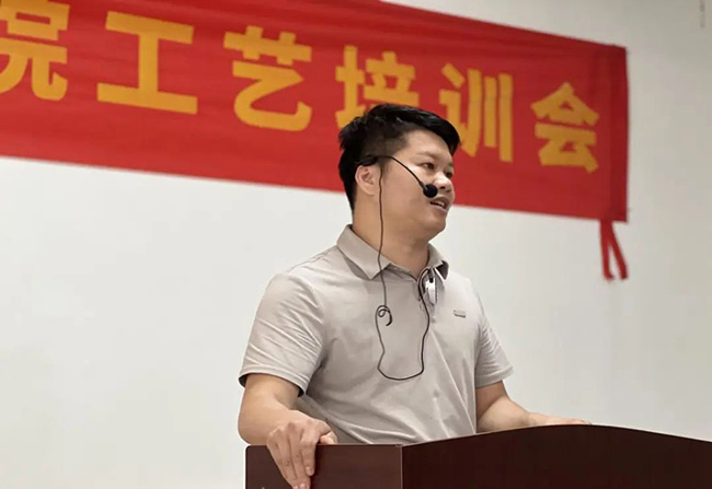 ONE游戏官网-皇马巴塞赞助商